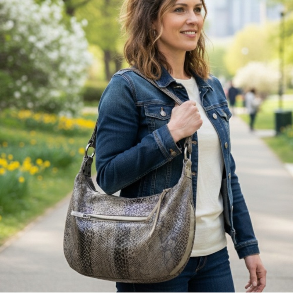 Pinky leather Brown Snake Print Shoulder Bag